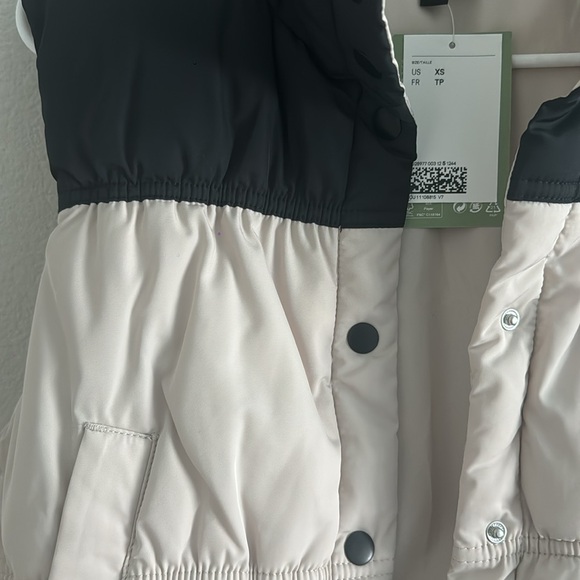 H and M PUFF VEST monochrome with tags - Picture 2 of 3